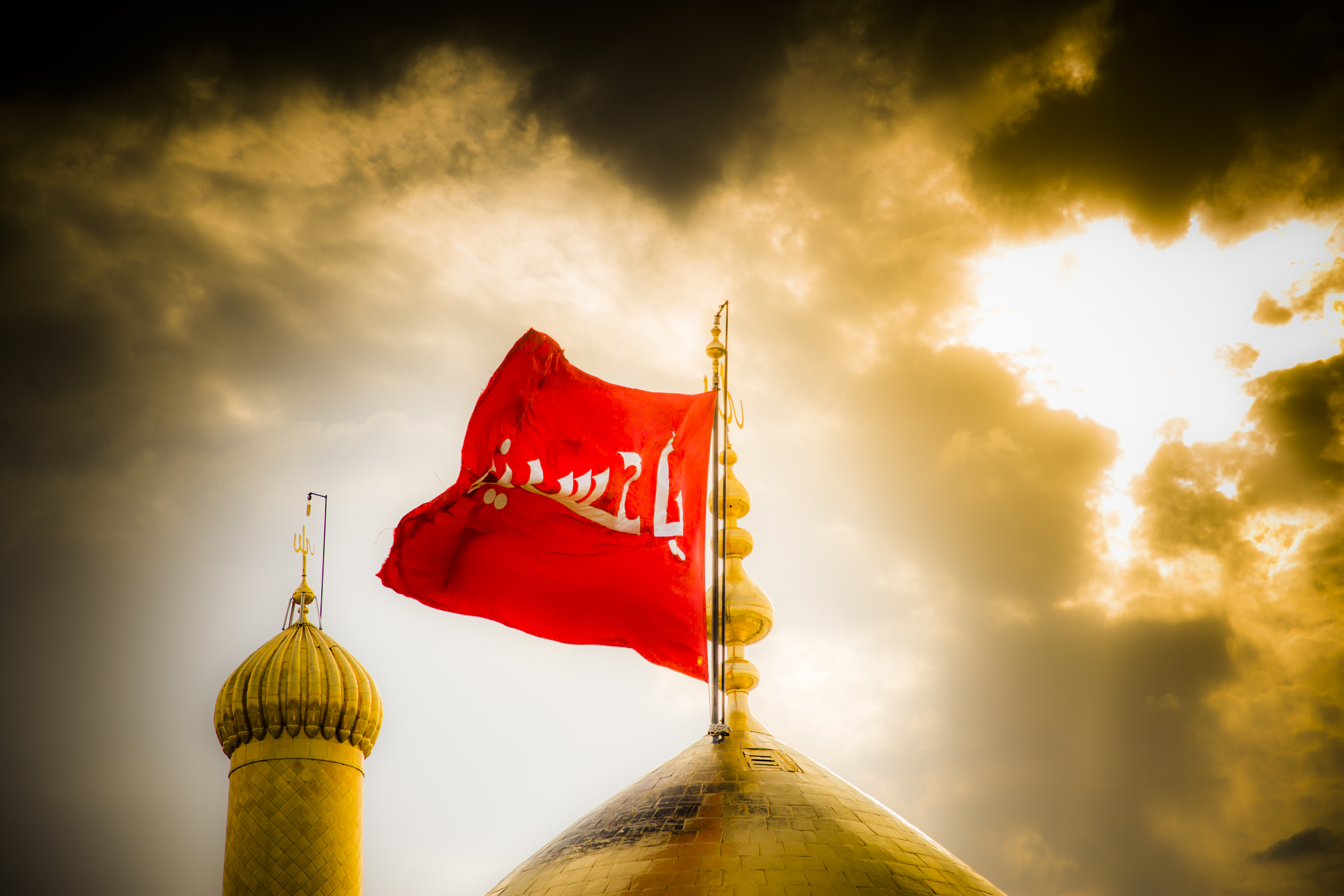 قبة ومنارة حرم الإمام الحسين (عليه السلام)