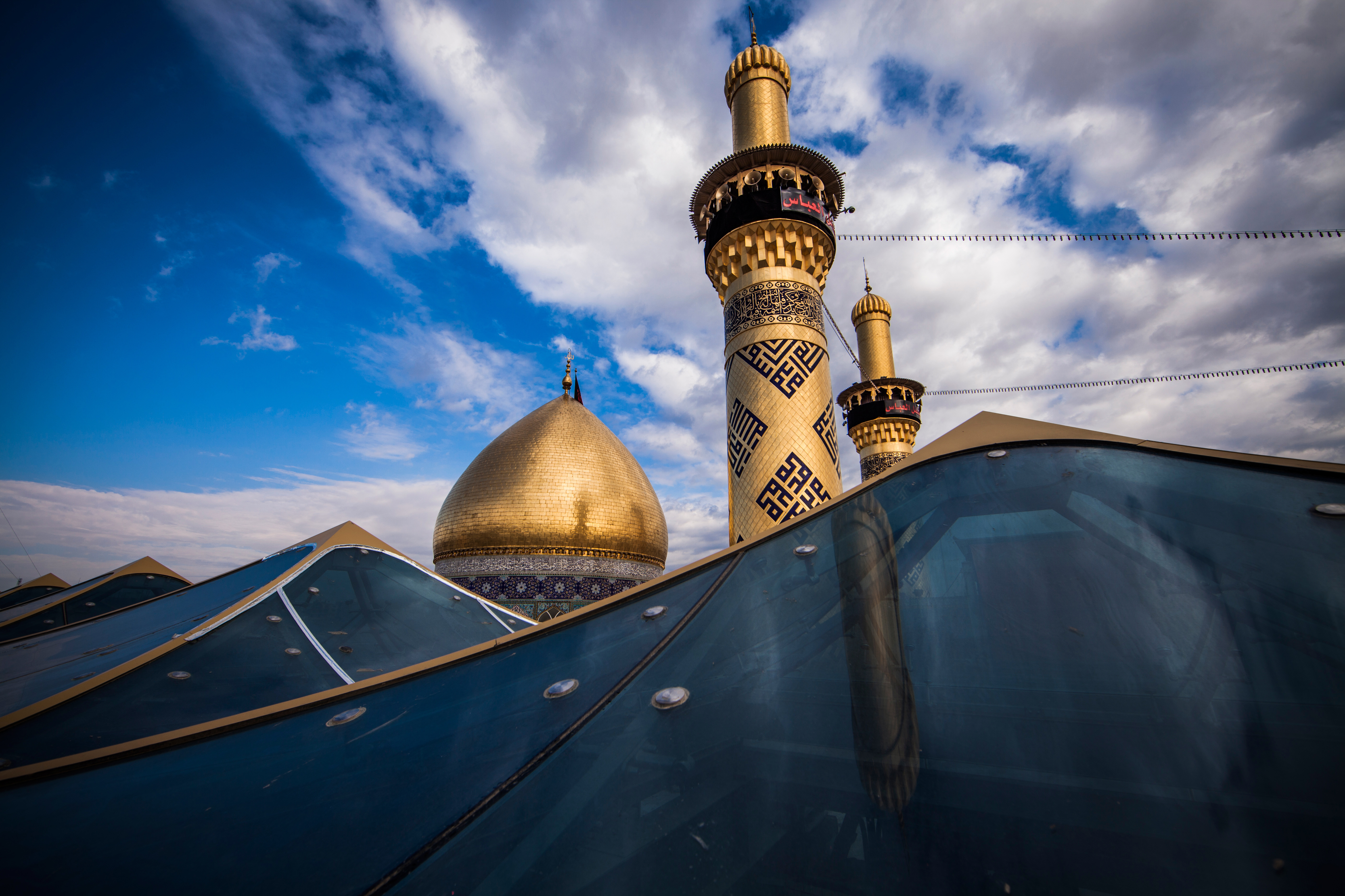 منائر  وقبة ابي الفضل العباس (عليه السلام)