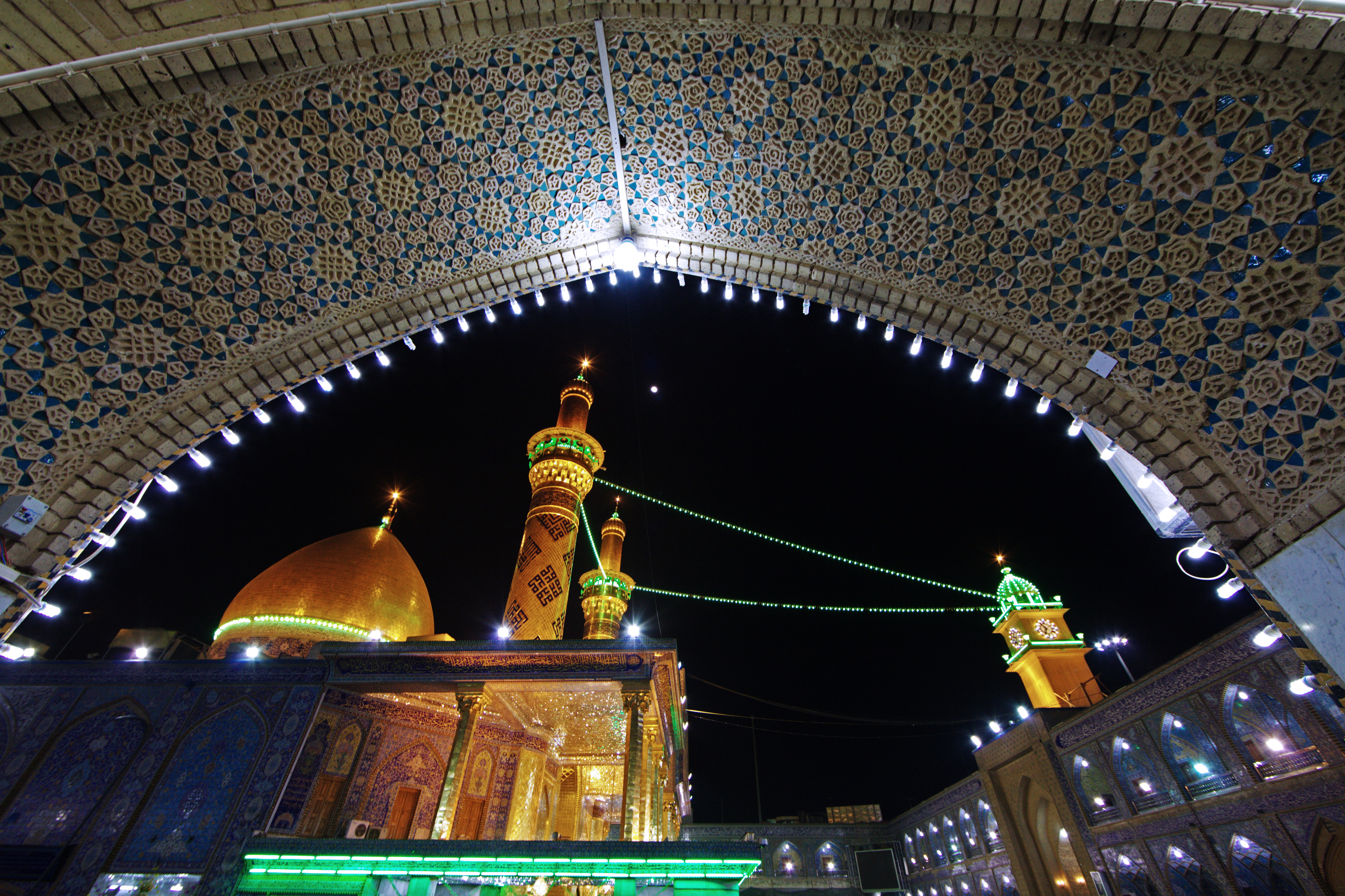 مرقد الامام العباس (عليه السلام))