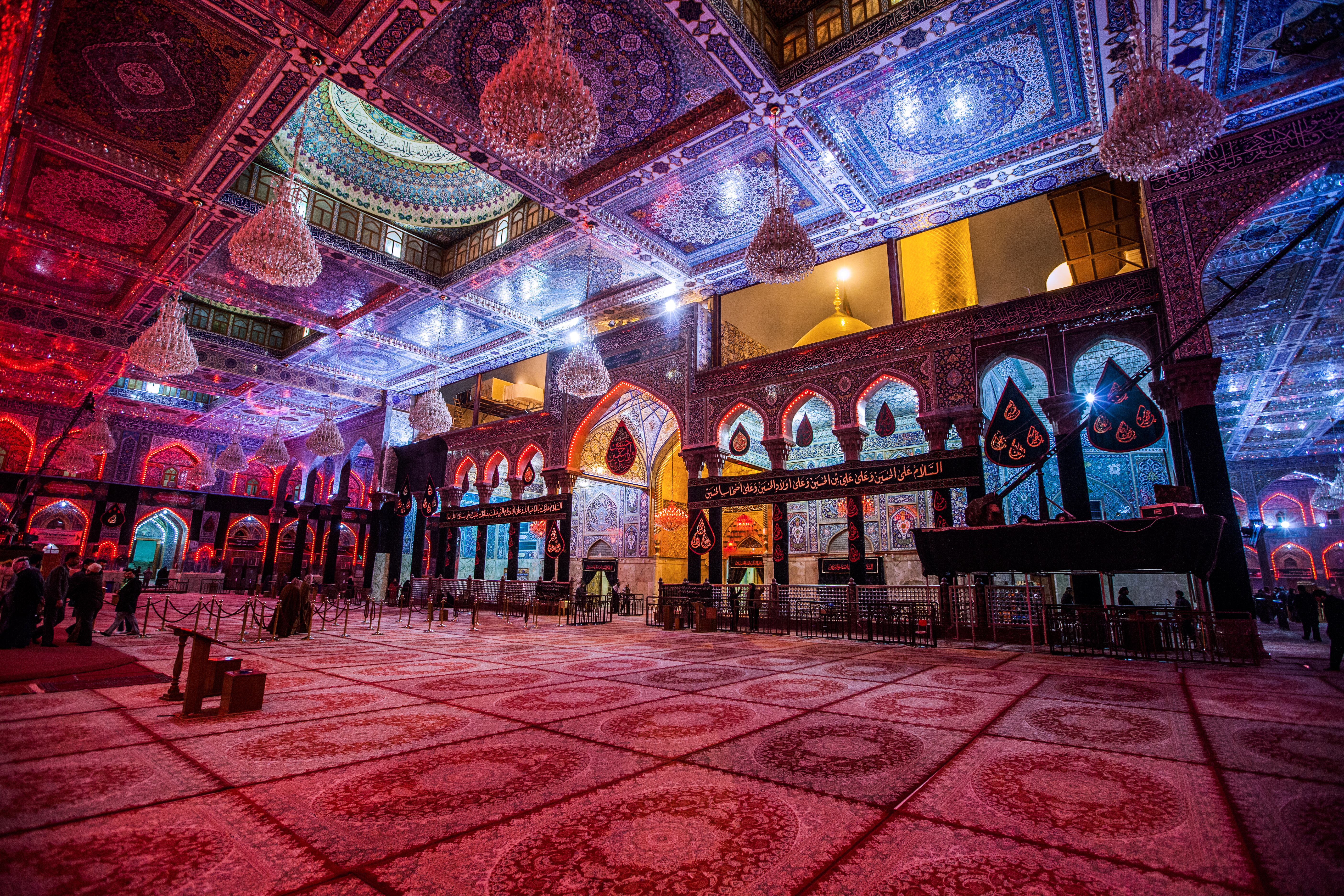 مرقد الامام الحسين (عليه السلام))