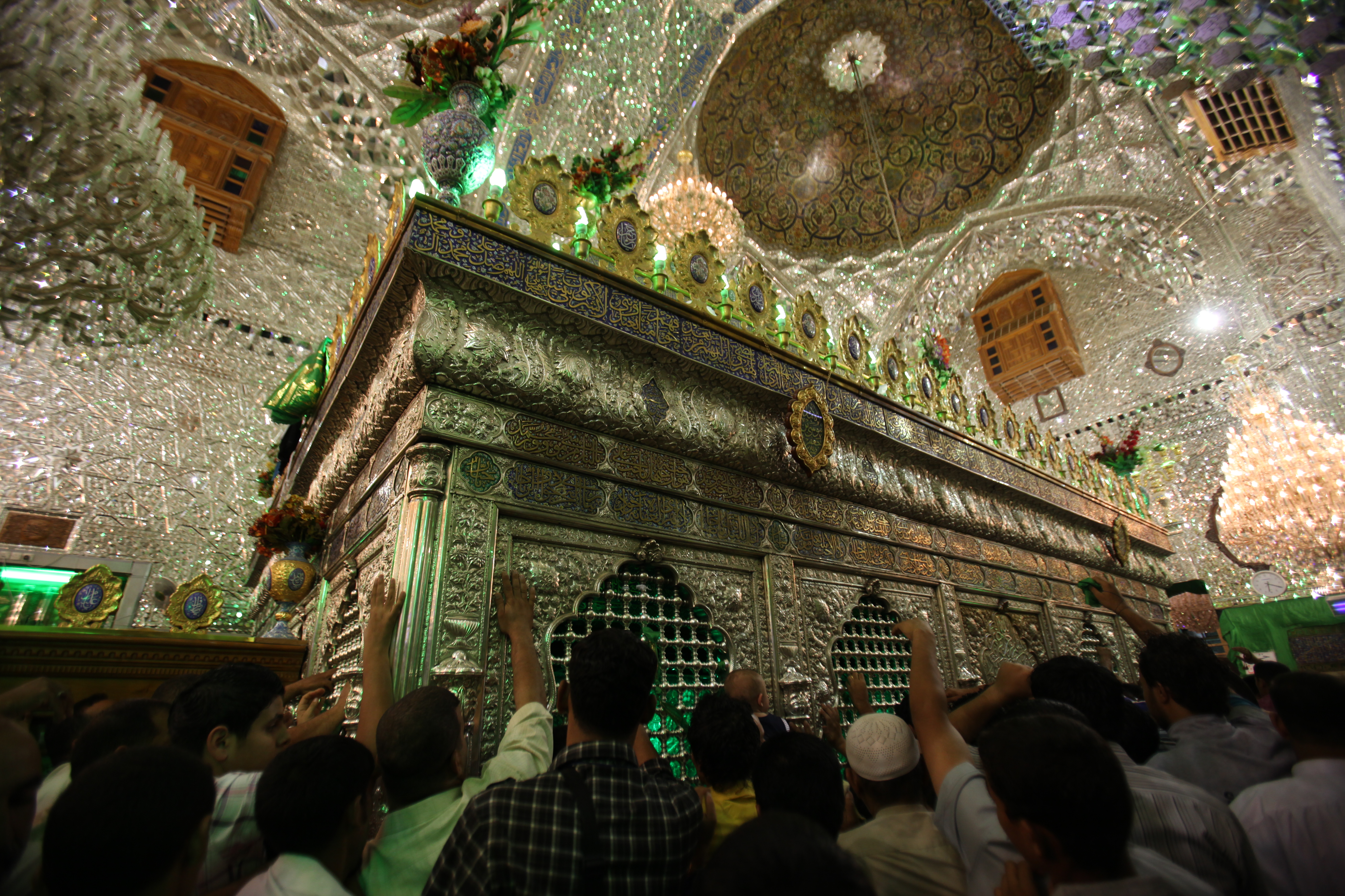 ضريح الامام العباس (عليه السلام)