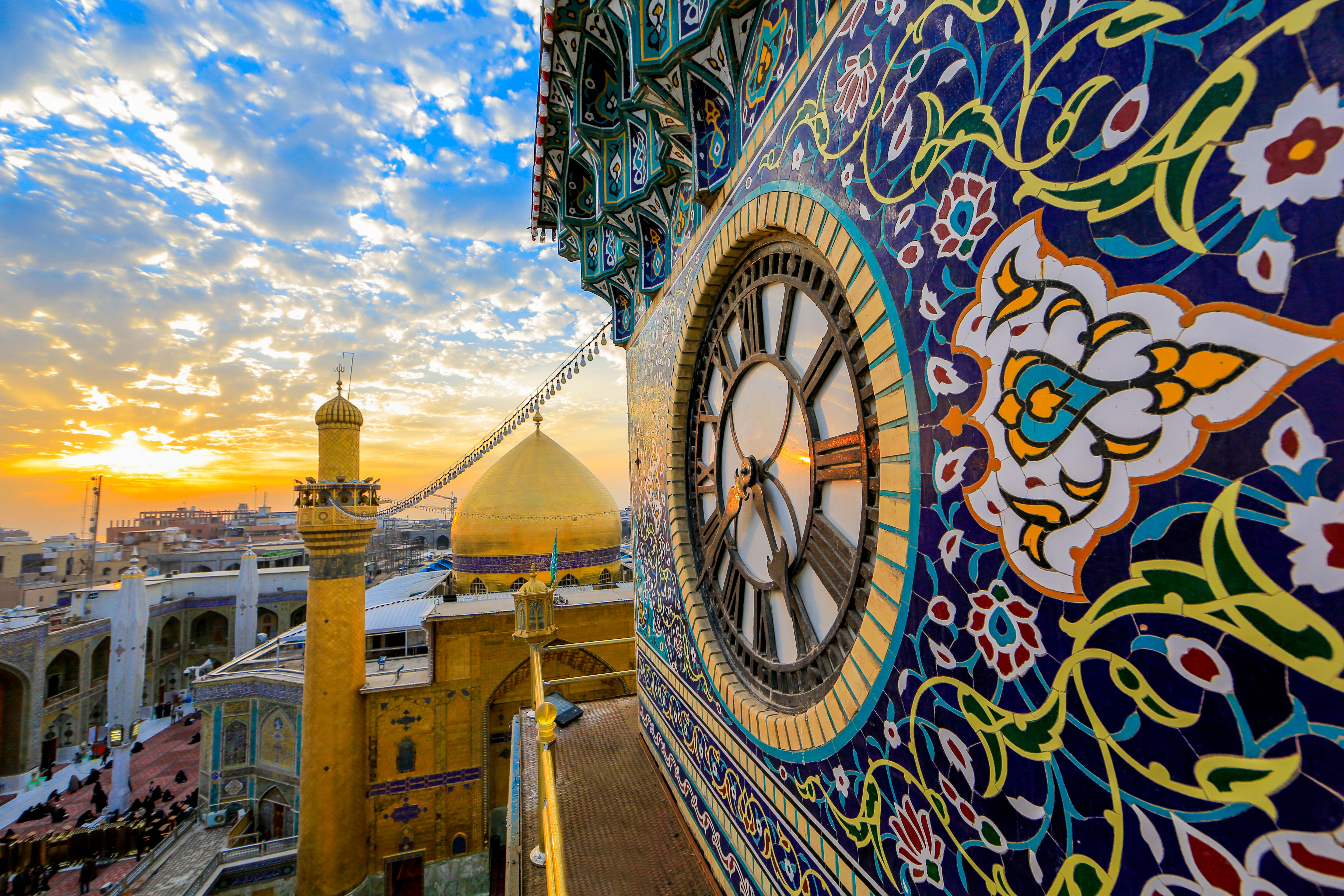 مرقد الامام علي (عليه السلام))