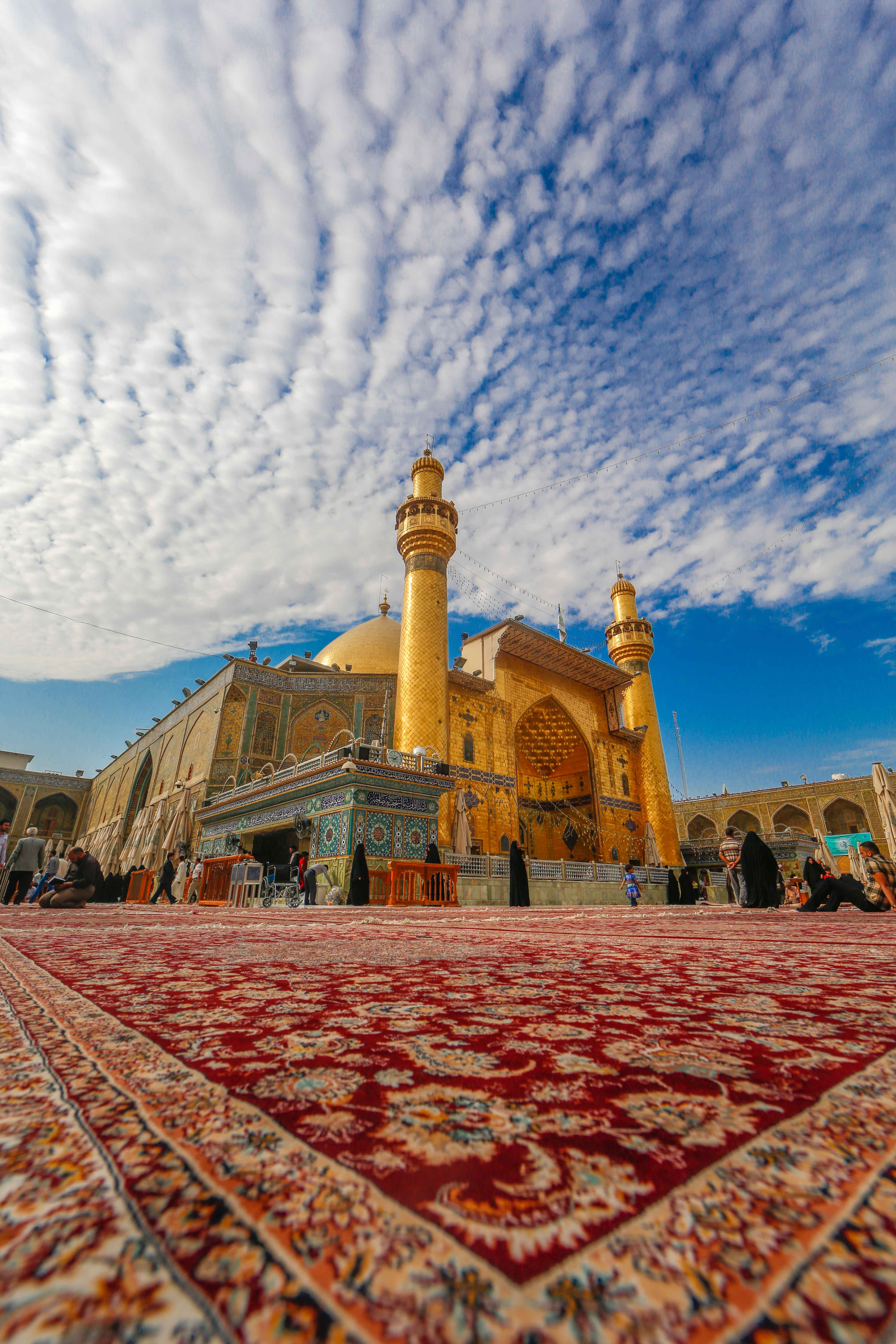 مرقد الامام علي (عليه السلام))