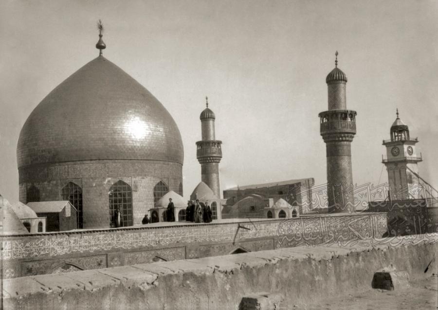 صور قديمه لمرقد الامام علي (عليه السلام )