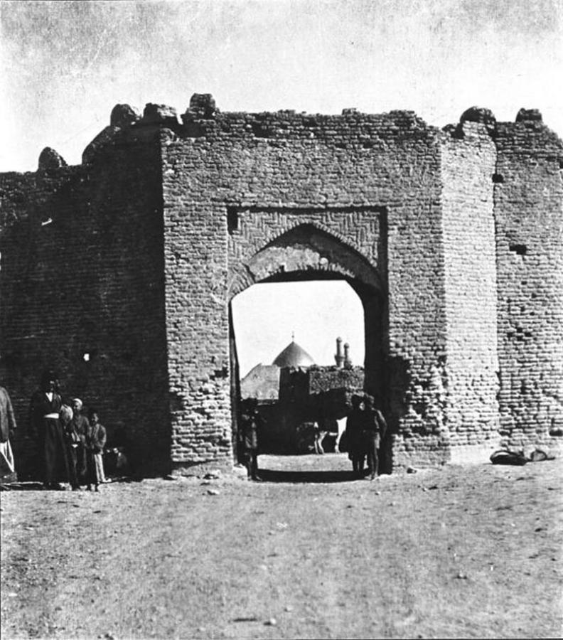 صورة قديمه لمرقد الامام علي (عليه السلام )