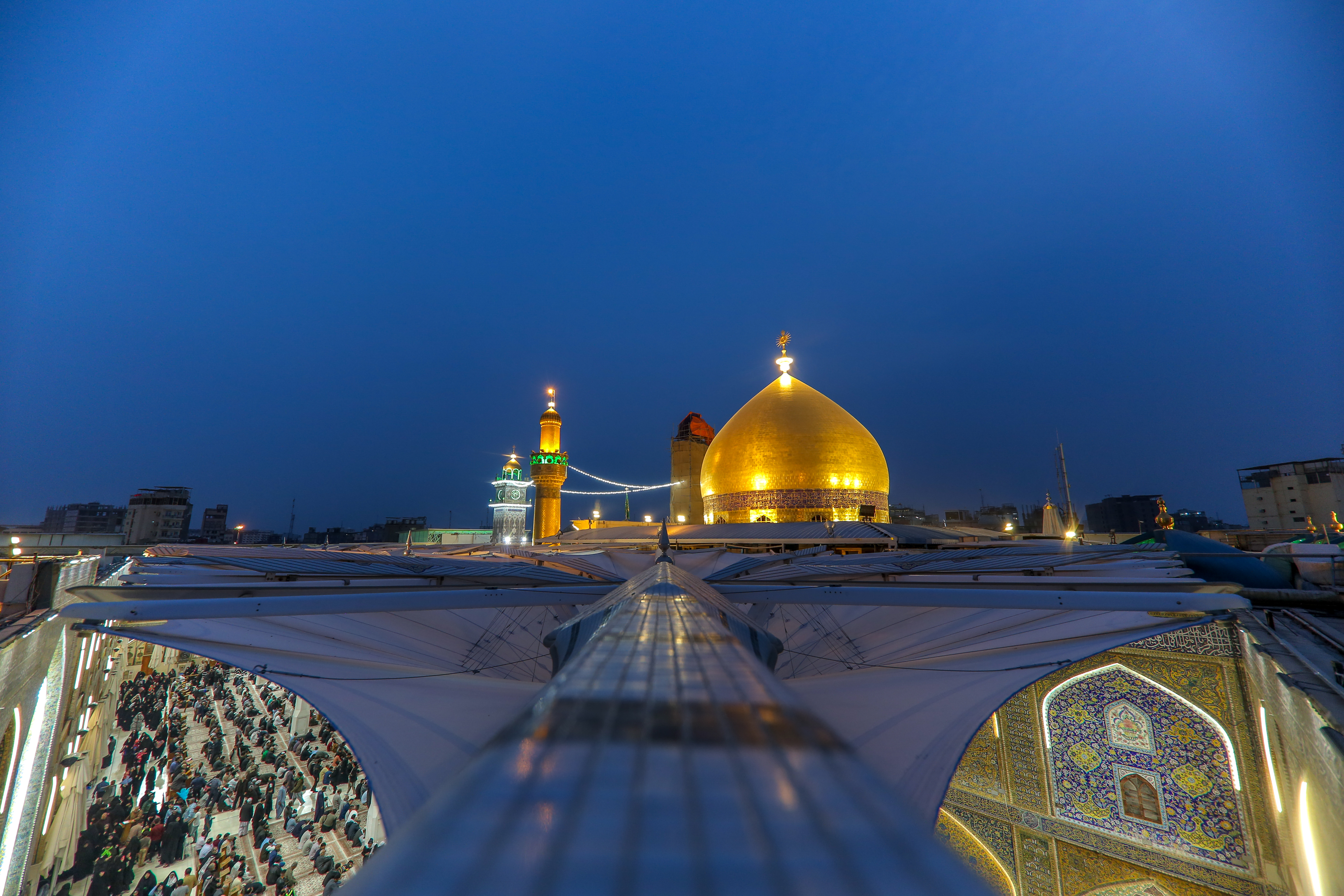 مرقد الامام علي (عليه السلام))