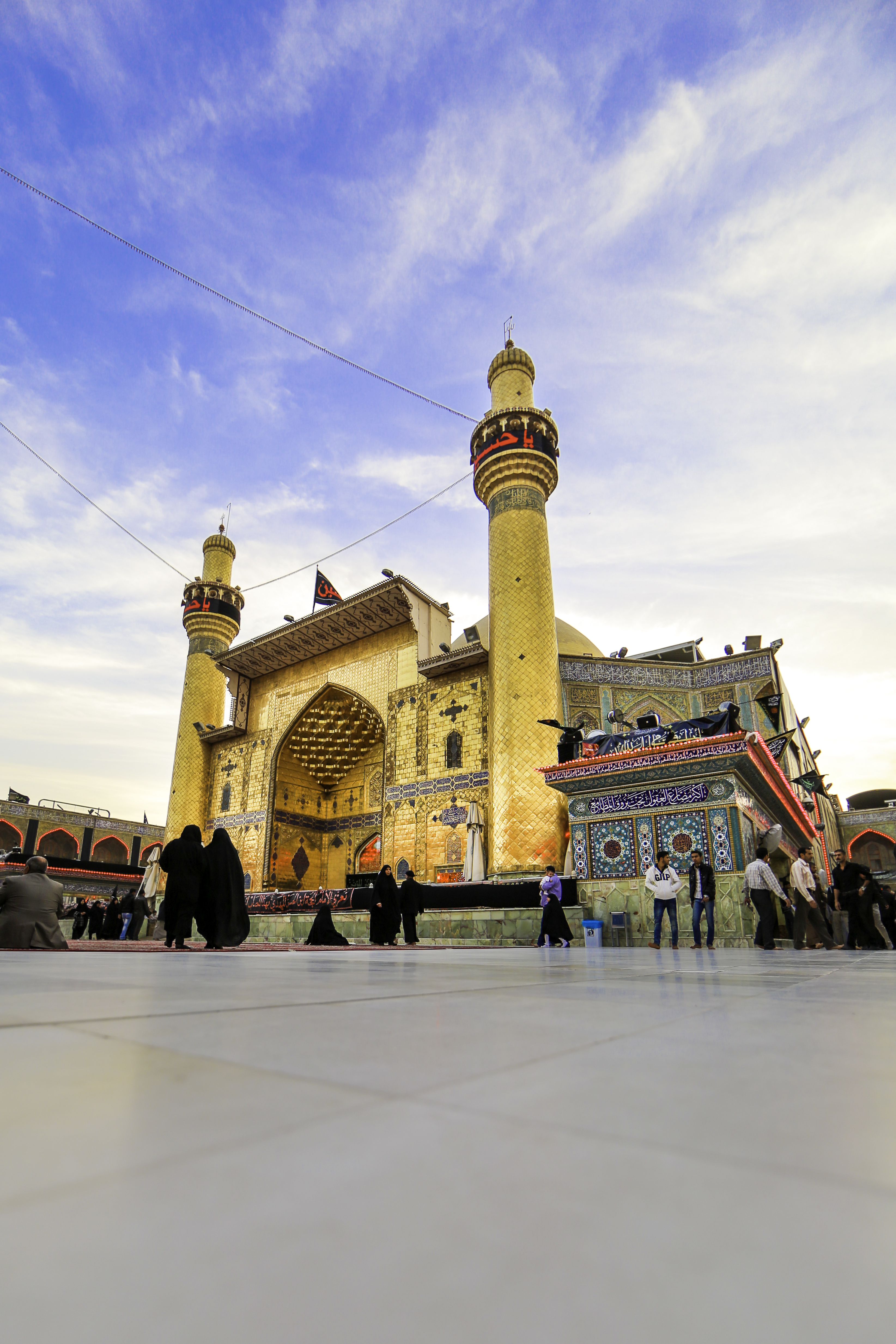 مرقد الامام علي (عليه السلام))