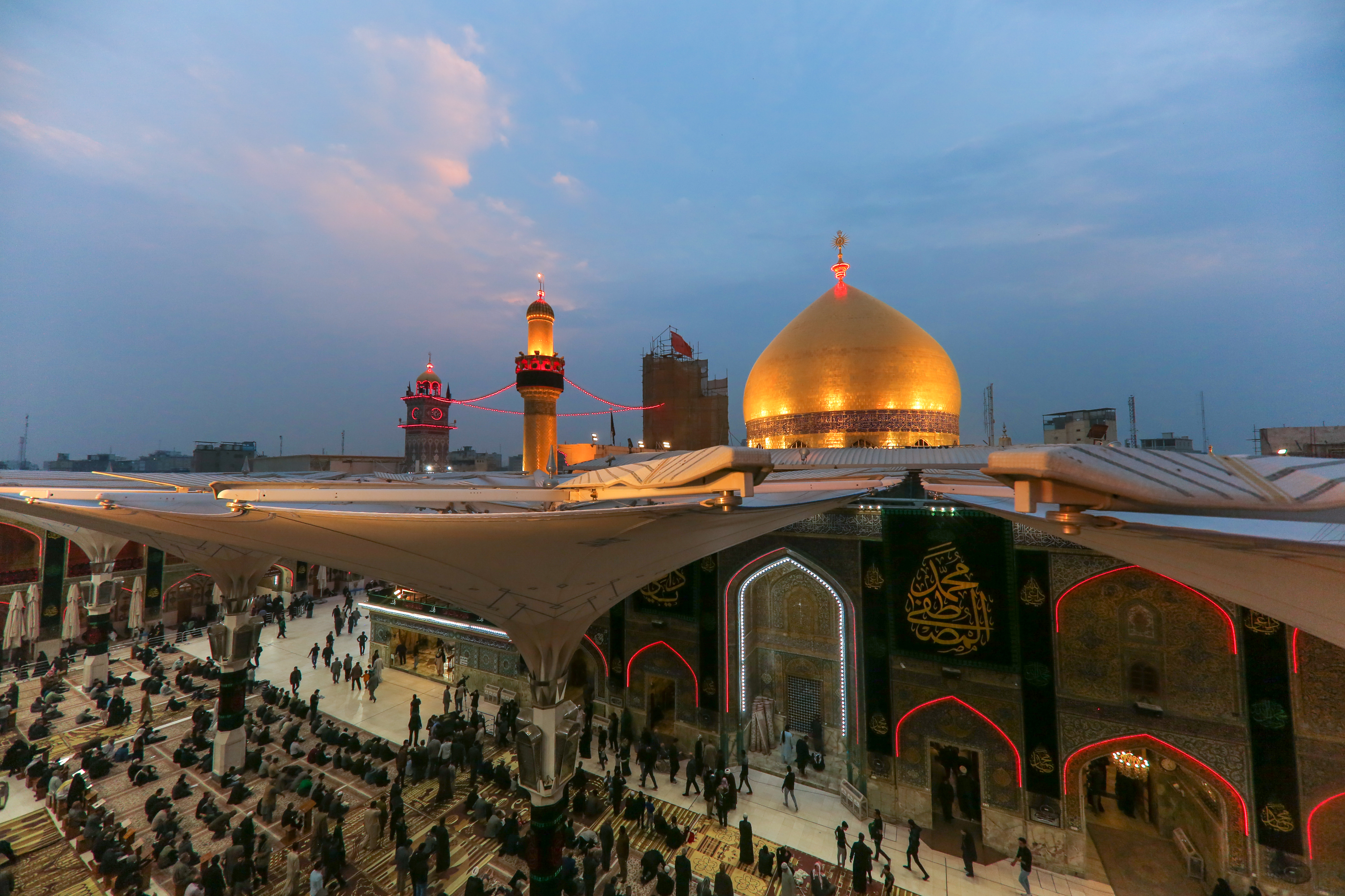 مرقد الامام علي (عليه السلام))