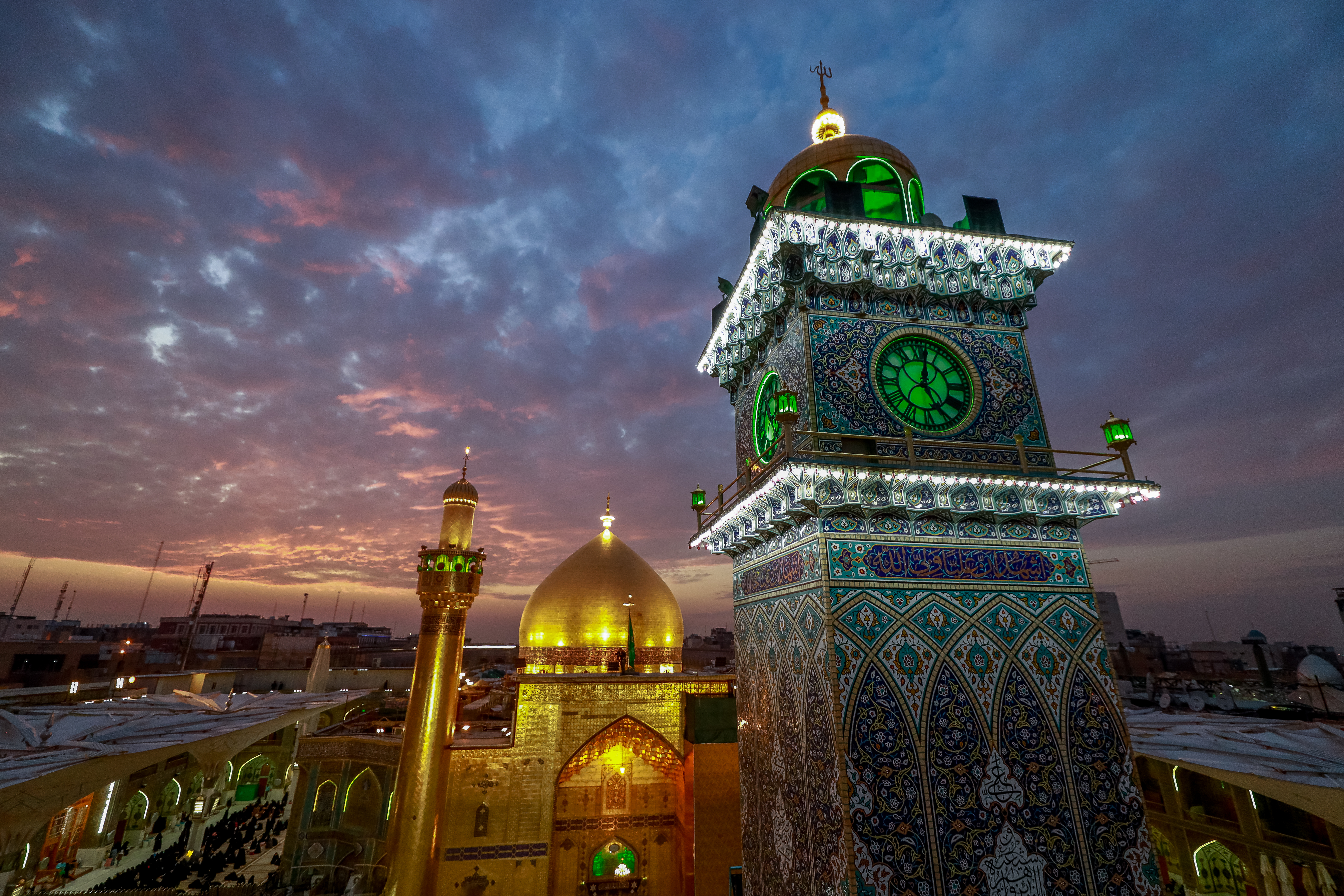 مرقد الامام علي (عليه السلام))