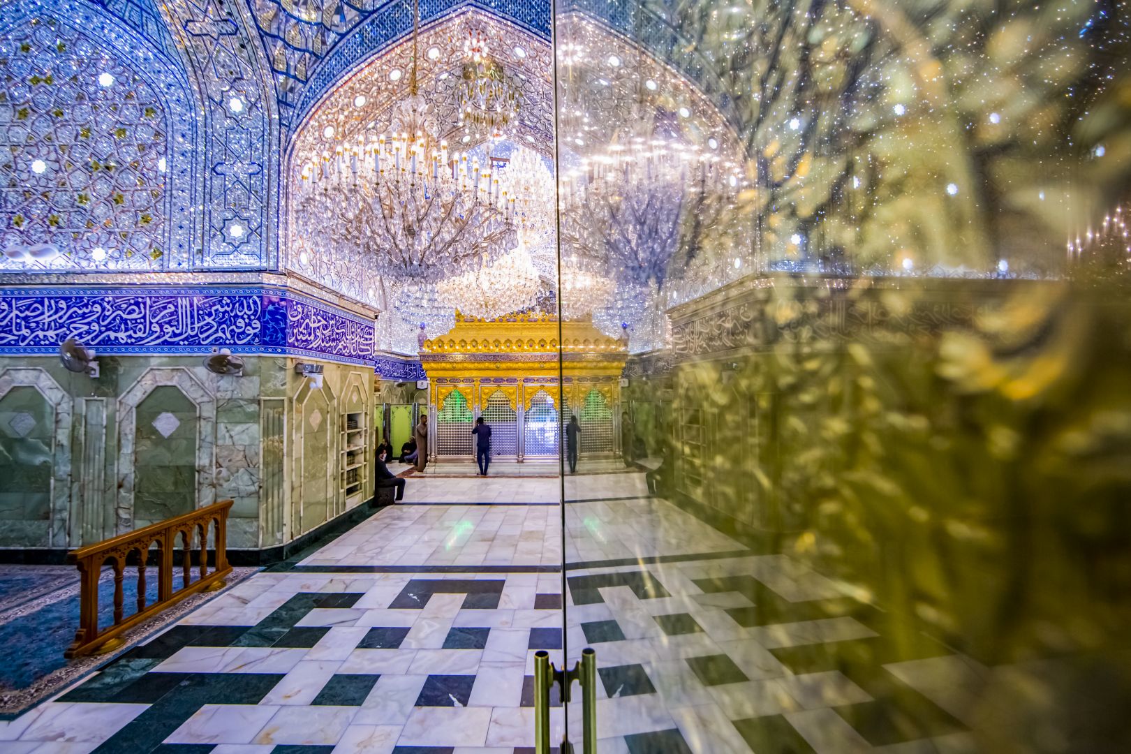ضريح الامام العباس (عليه السلام)