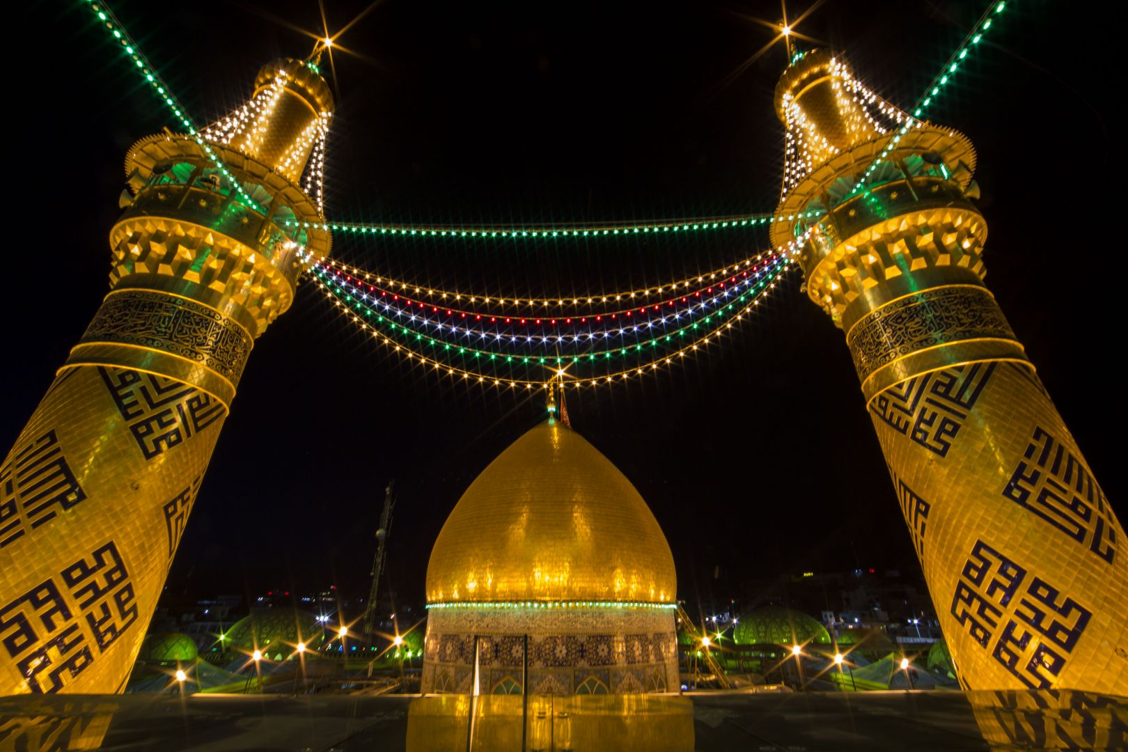 منائر  وقبة ابي الفضل العباس (عليه السلام)