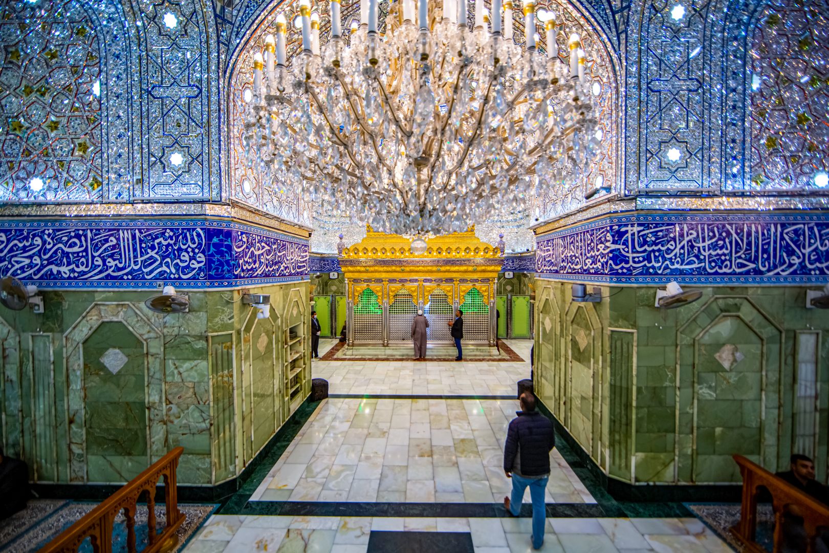 ضريح الامام العباس(عليه السلام)