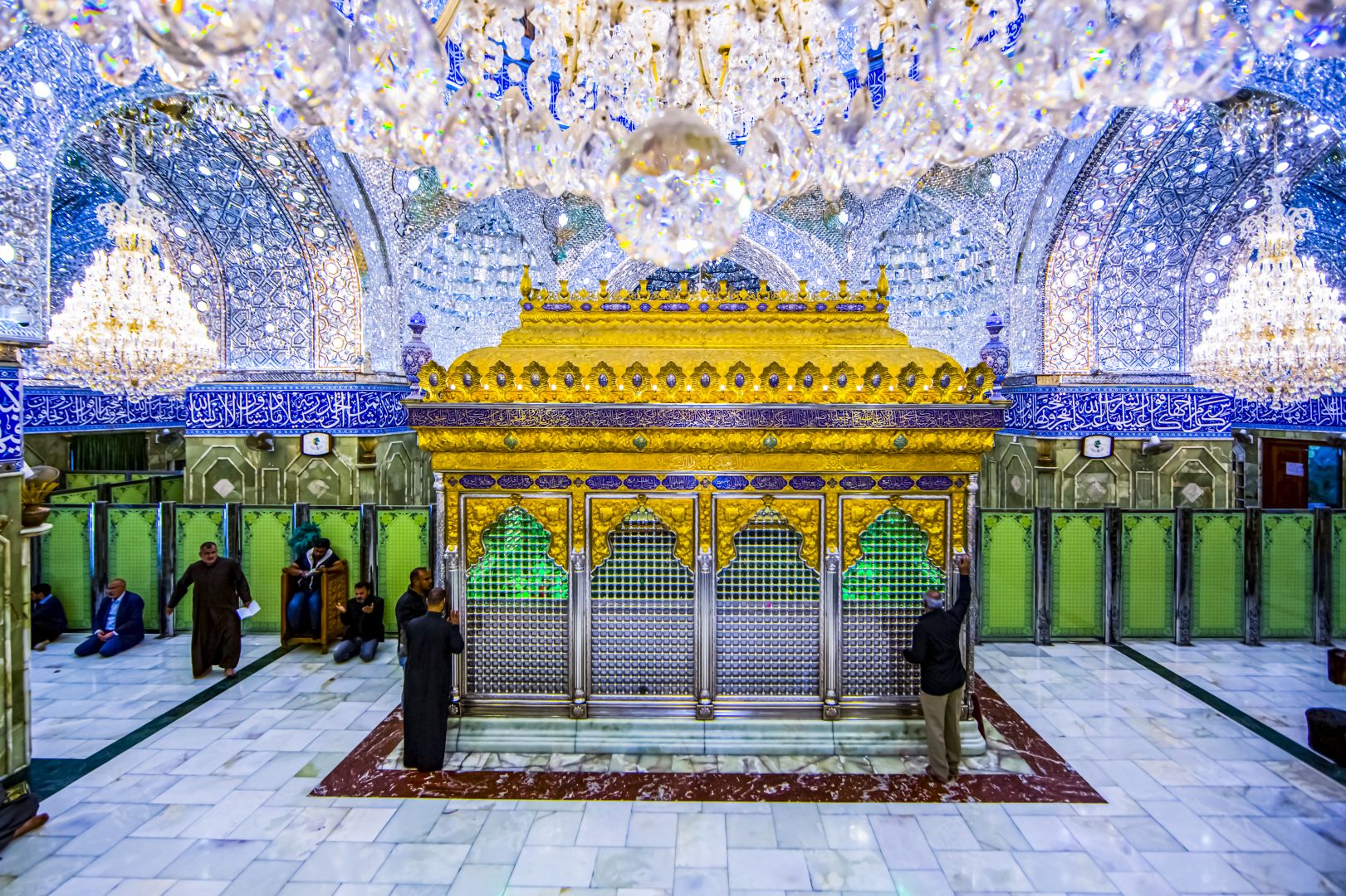 ضريح الامام العباس (عليه السلام)