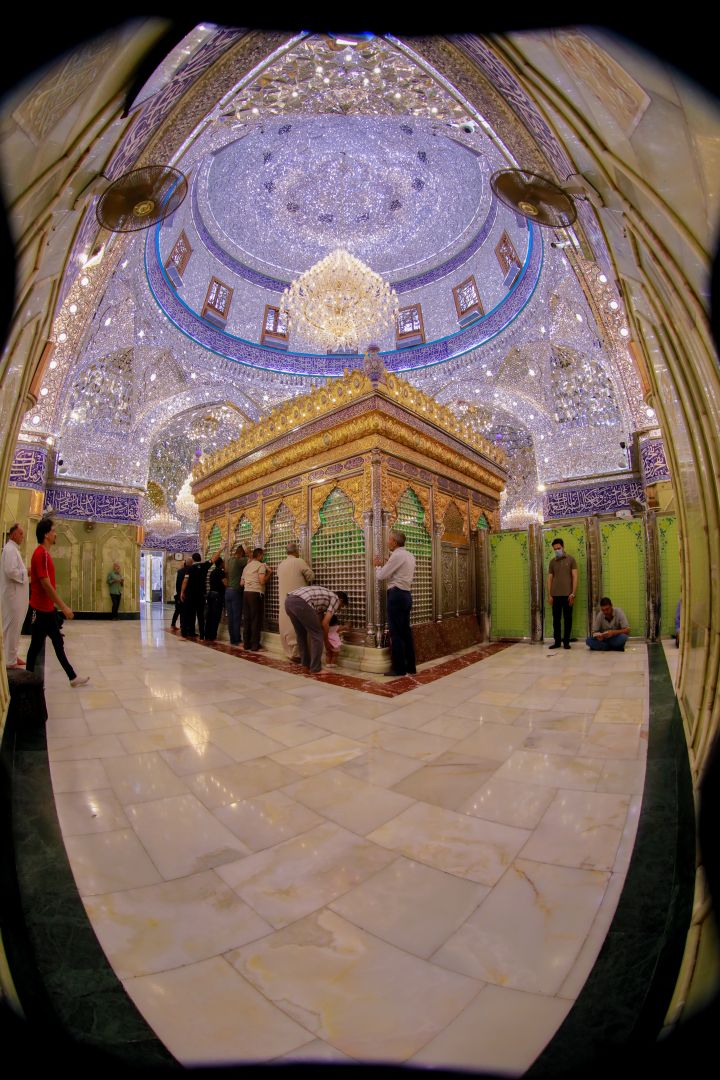 ضريح الامام العباس (عليه السلام)