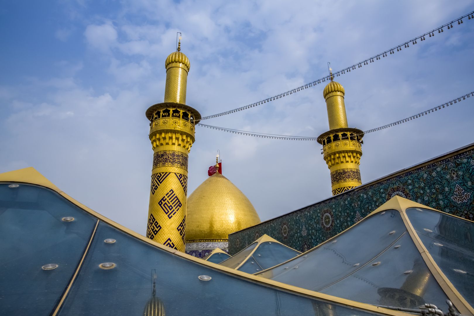 منائر  وقبة ابي الفضل العباس (عليه السلام)