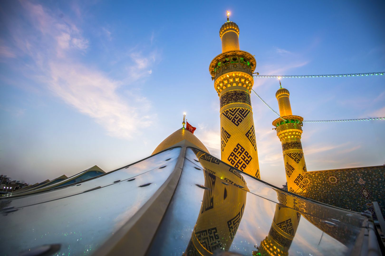 منائر  وقبة ابي الفضل العباس (عليه السلام)