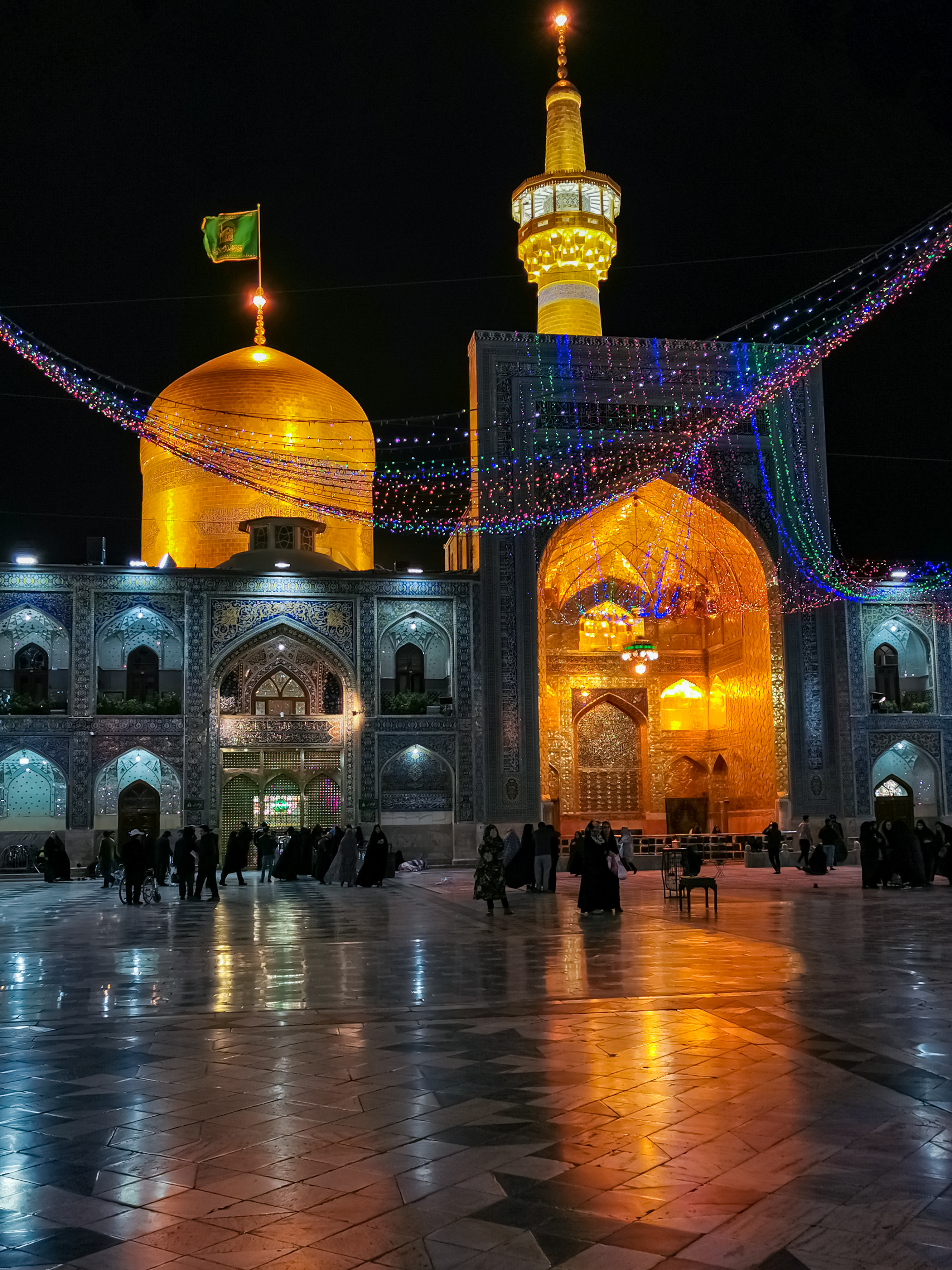 مرقد الامام علي ابن موسى الرضا(عليه السلام))