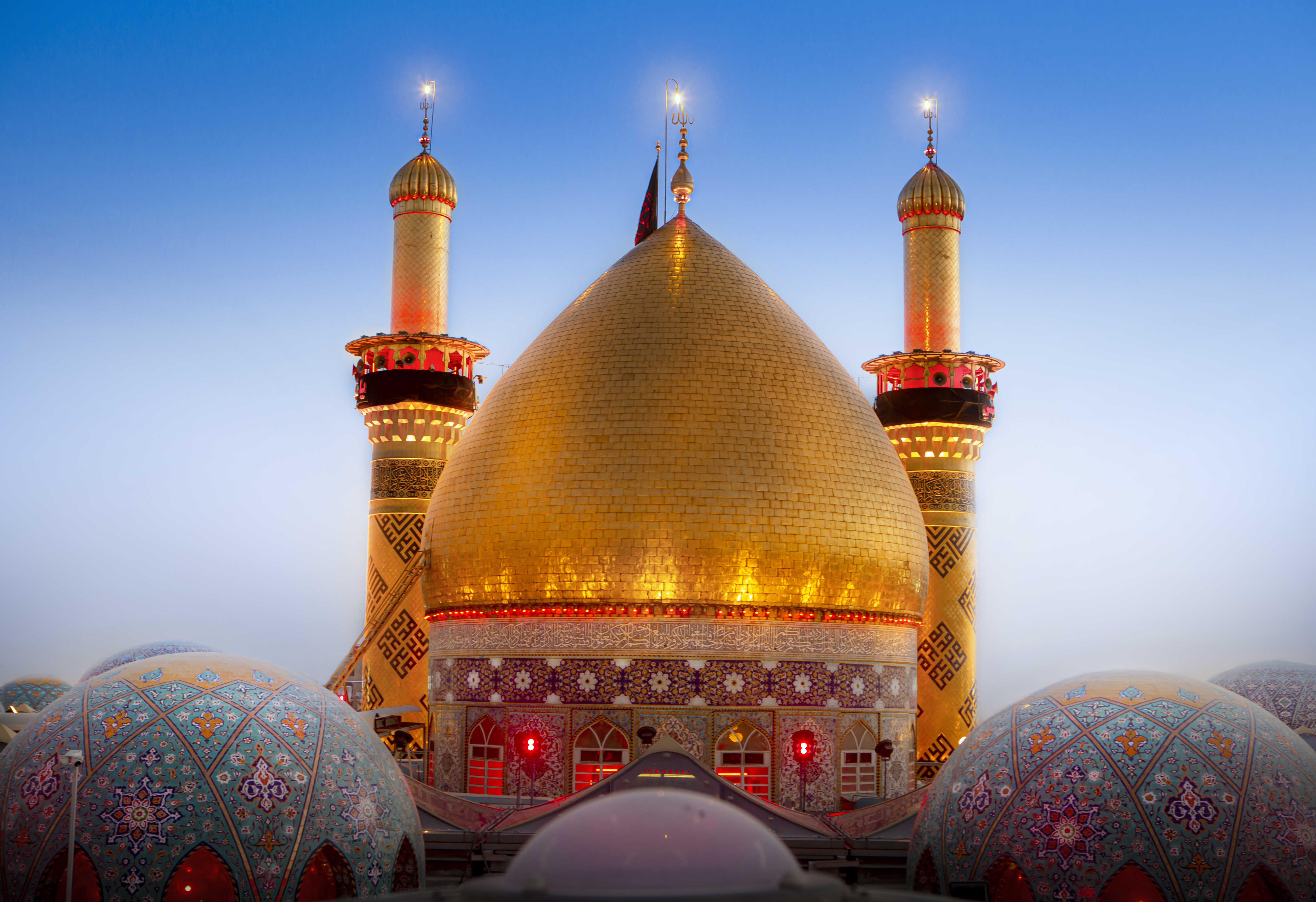 منائر  وقبة ابي الفضل العباس (عليه السلام)