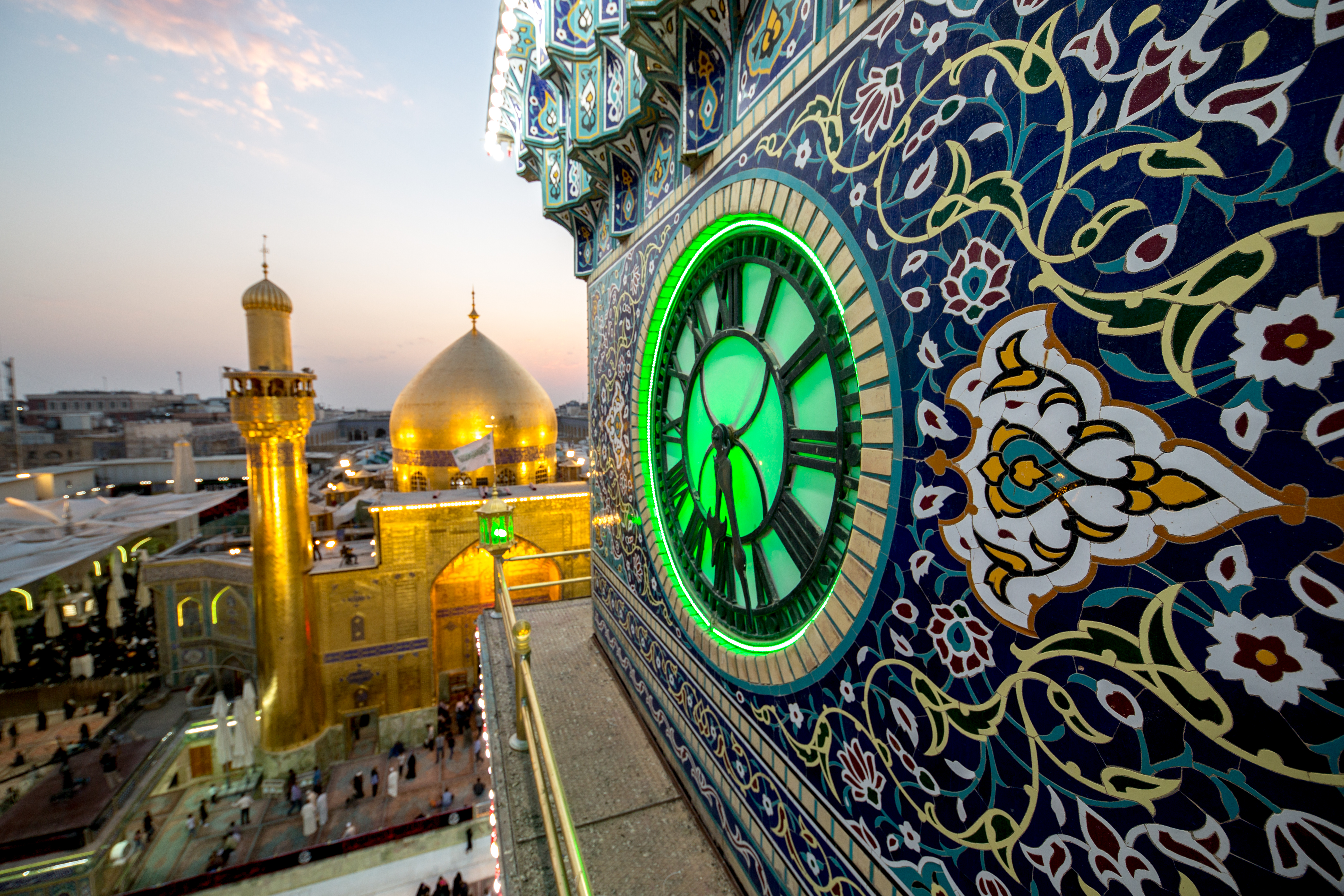 مرقد الامام علي (عليه السلام))