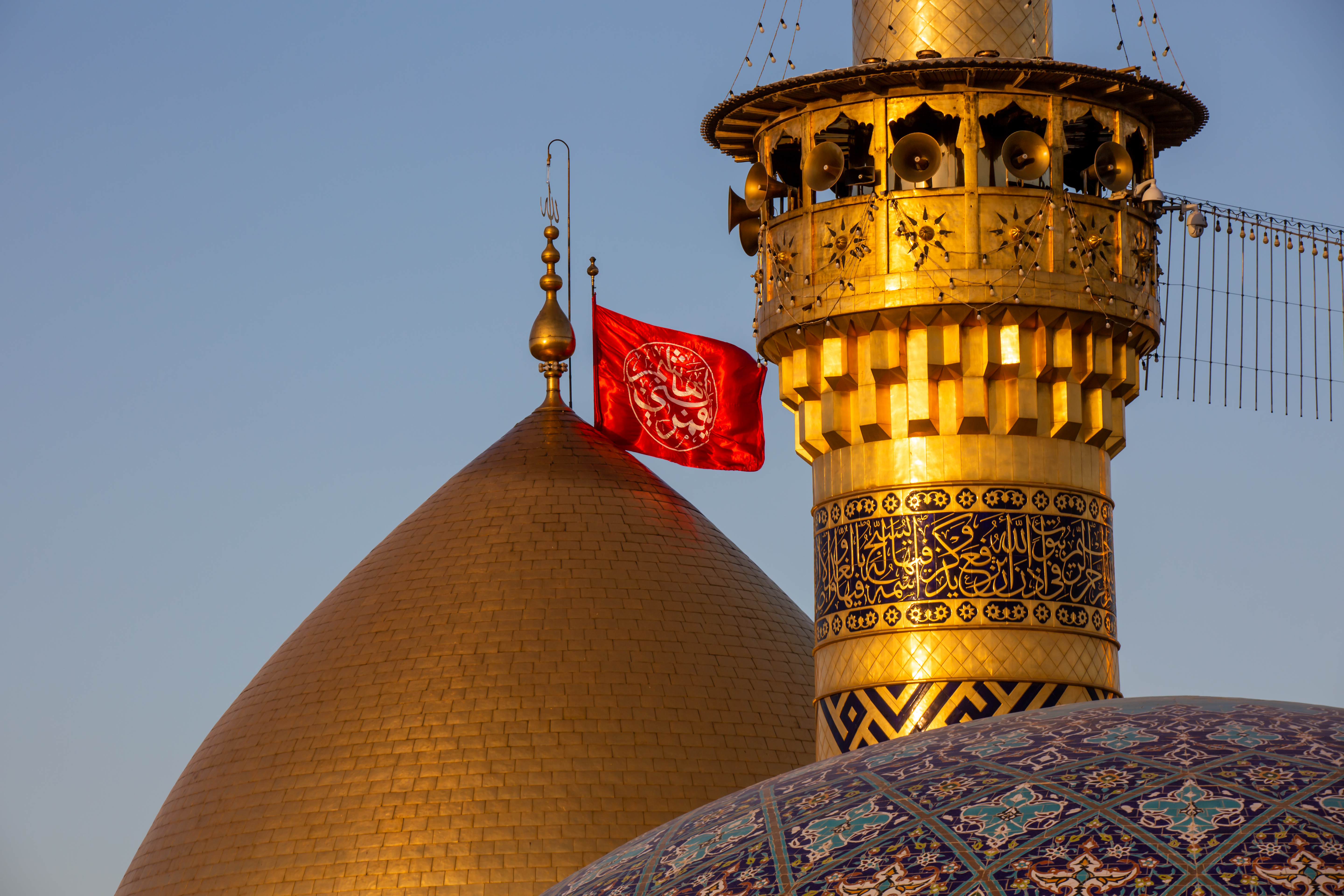 منائر  وقبة ابي الفضل العباس (عليه السلام)