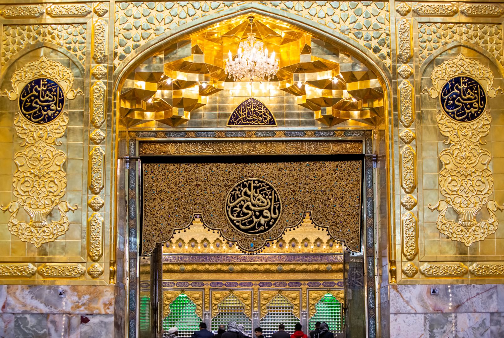 ضريح الامام العباس (عليه السلام)