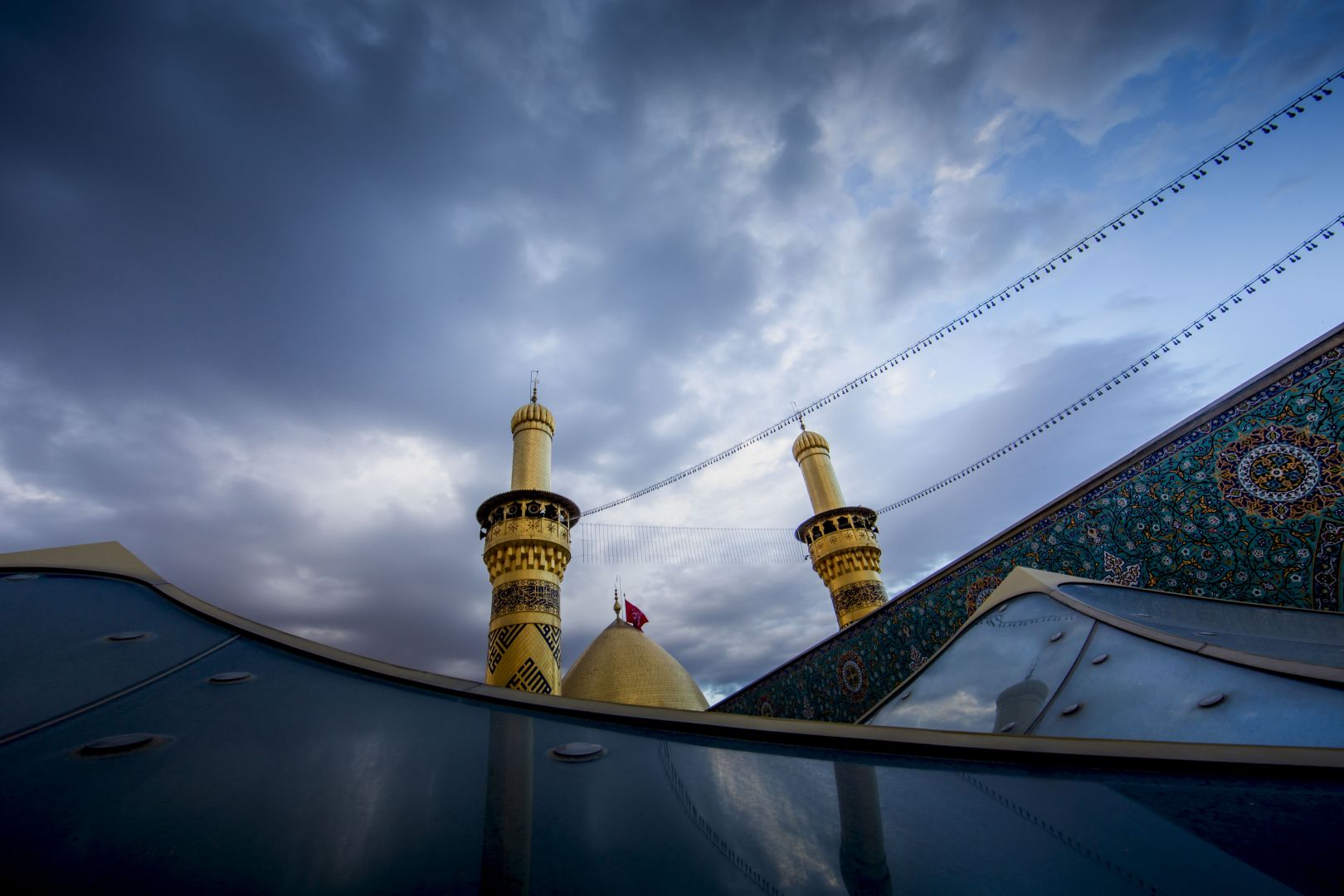 منائر  وقبة ابي الفضل العباس (عليه السلام)