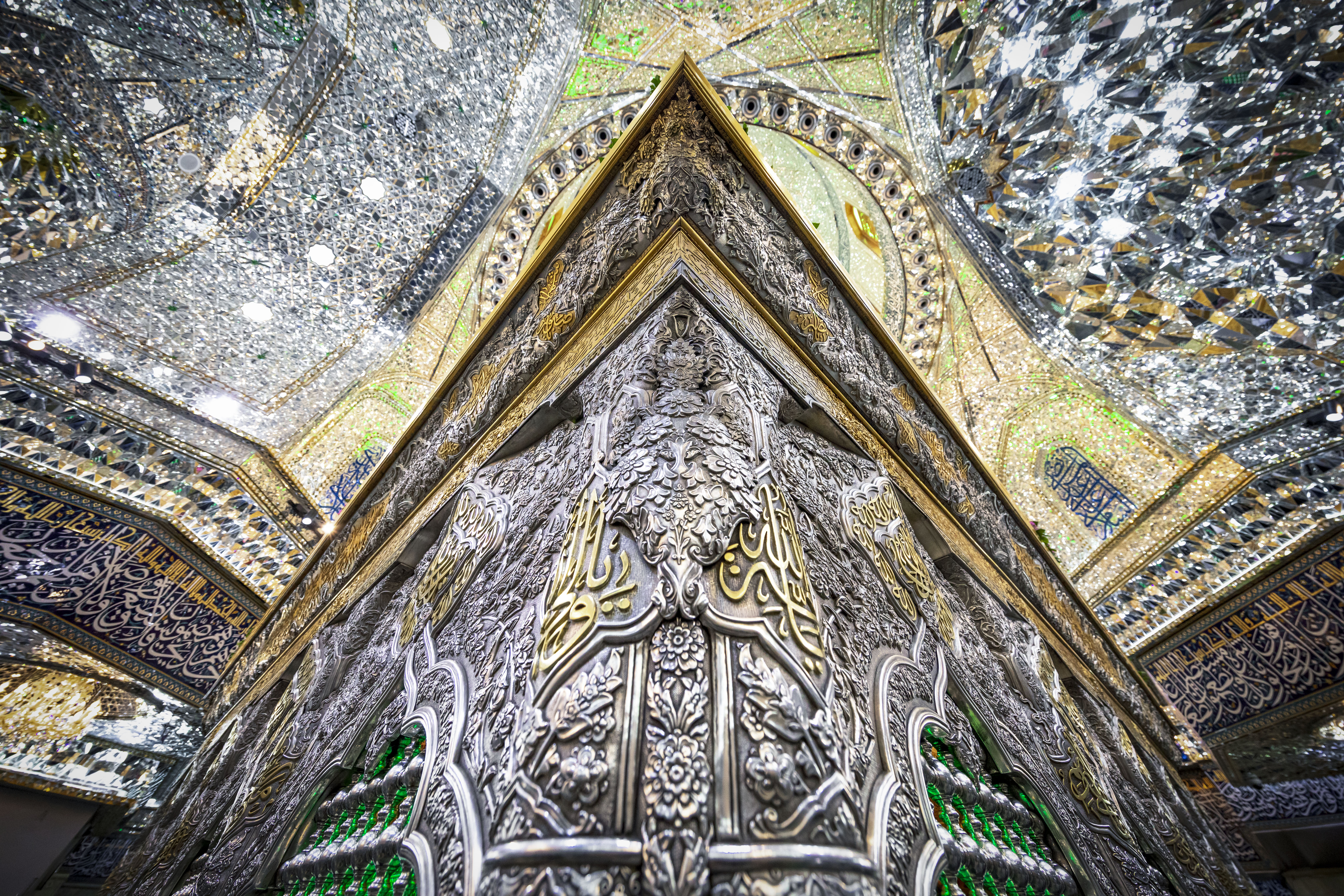 ضريح الإمام الحسين عليه السلام