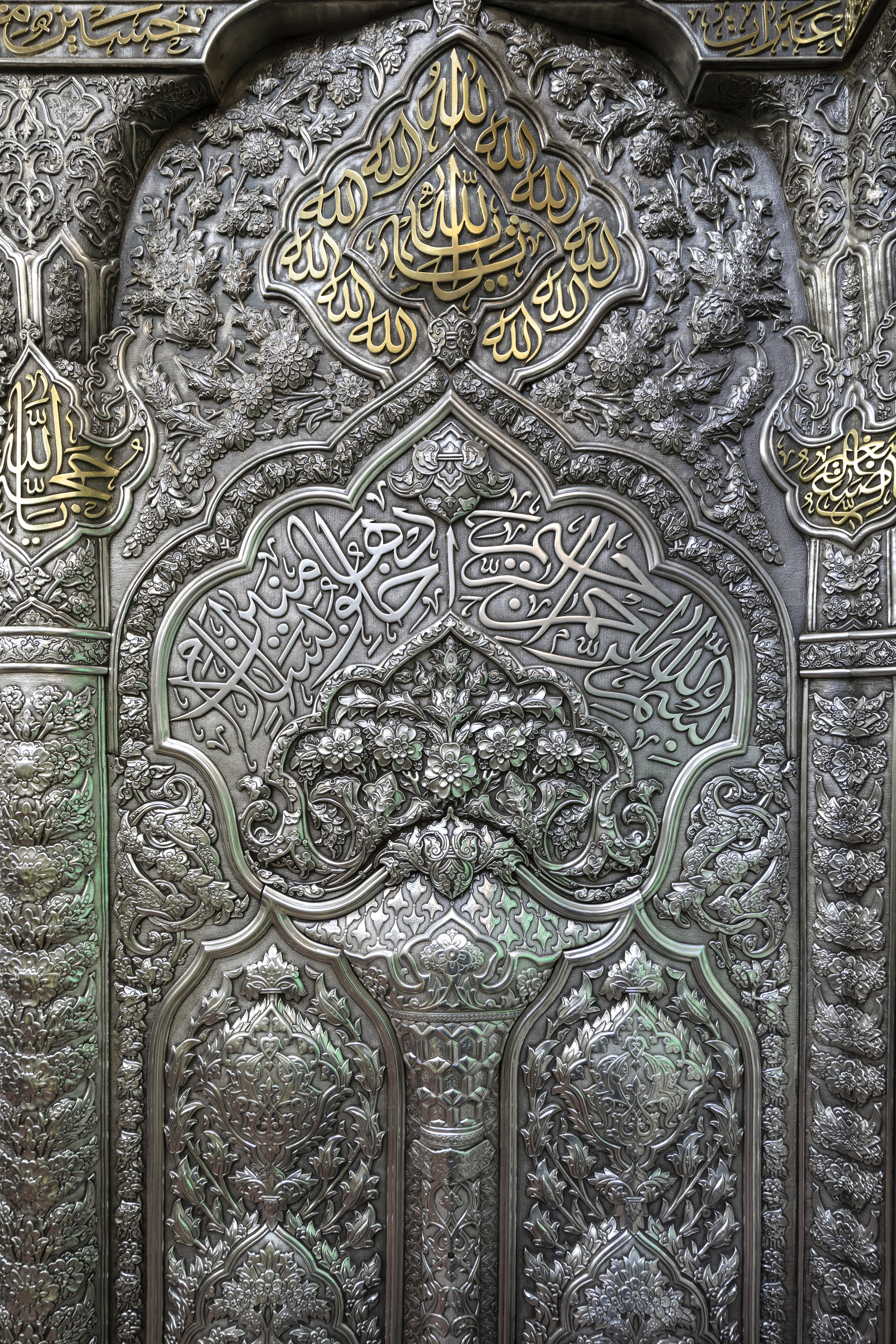 ضريح سيد الشهداء سلام الله عليه