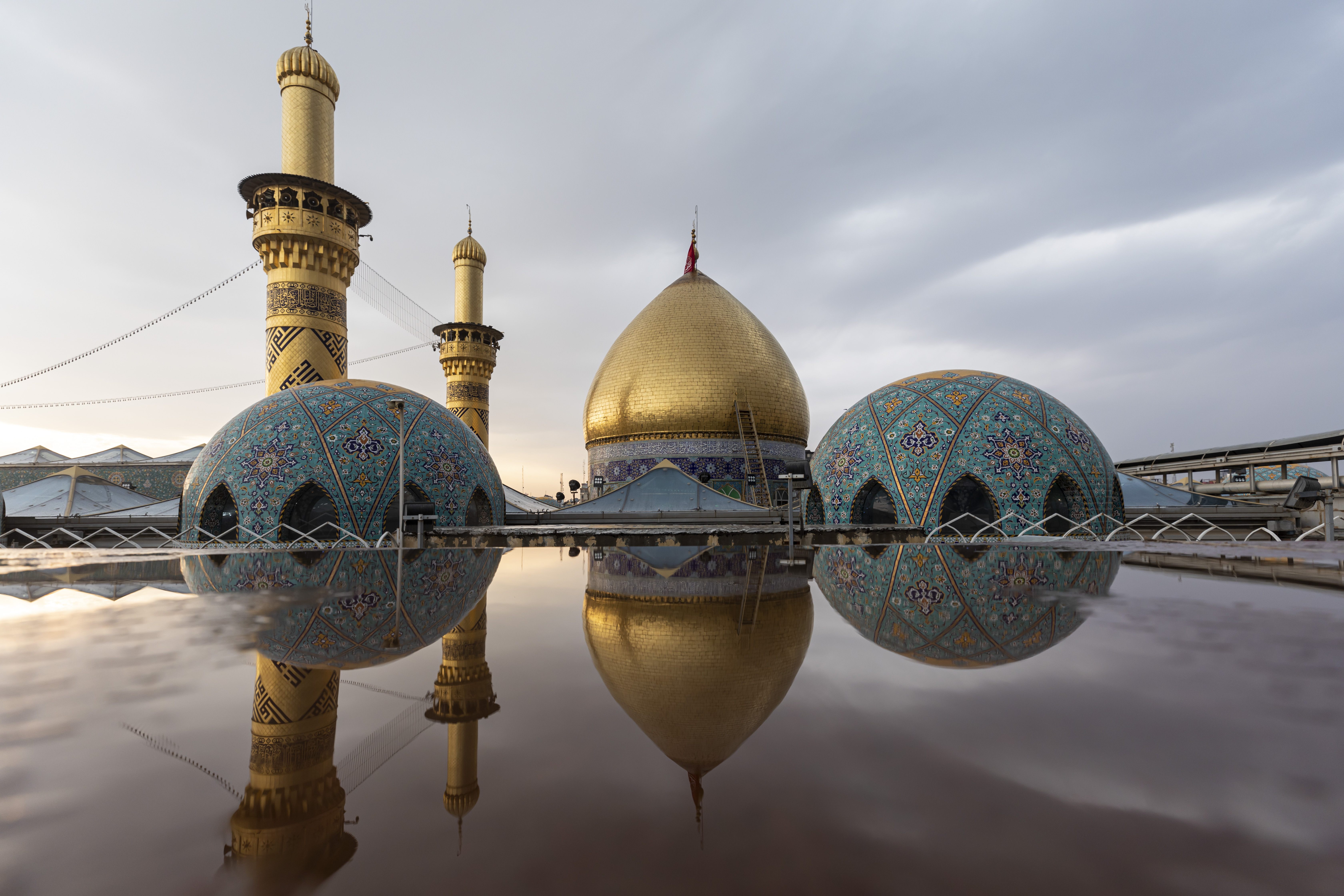 اللهم صل على محمد وآل محمد