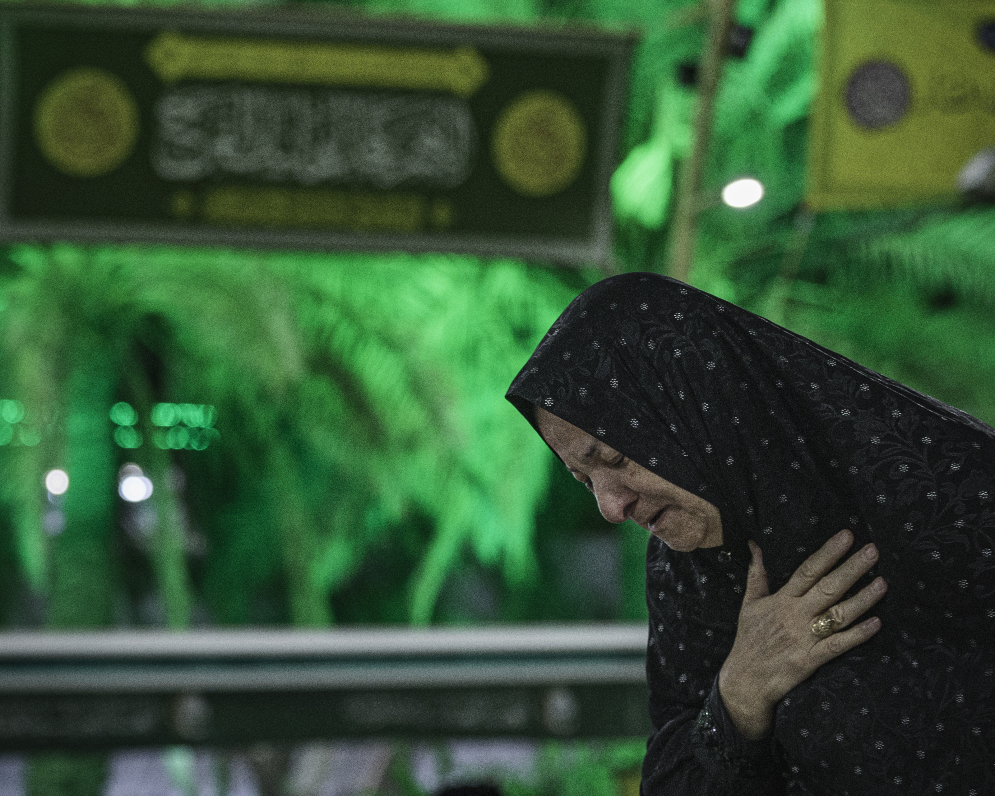 اللهم صل على محمد وآل محمد