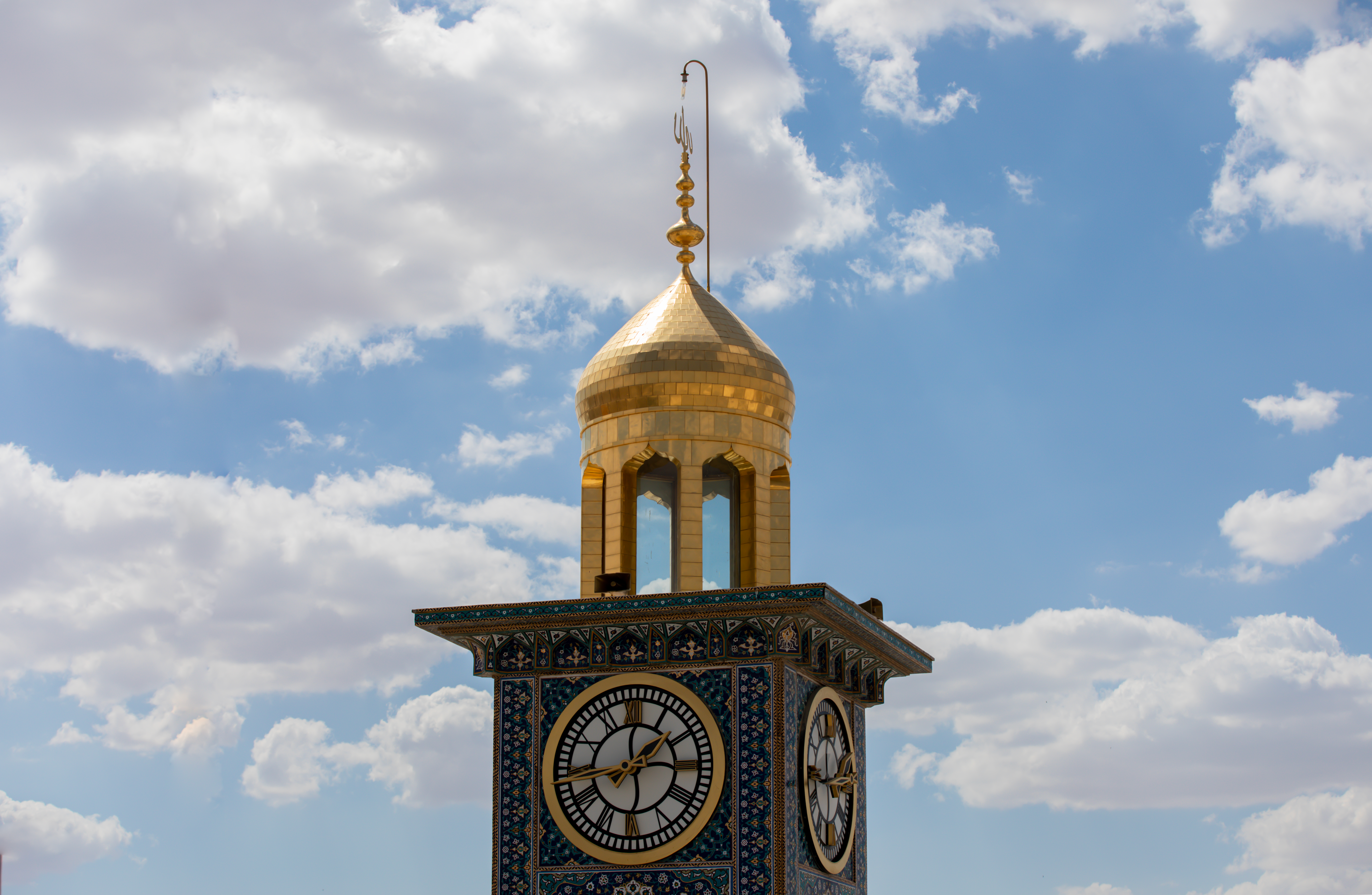 اللهم صل على محمد وآل محمد