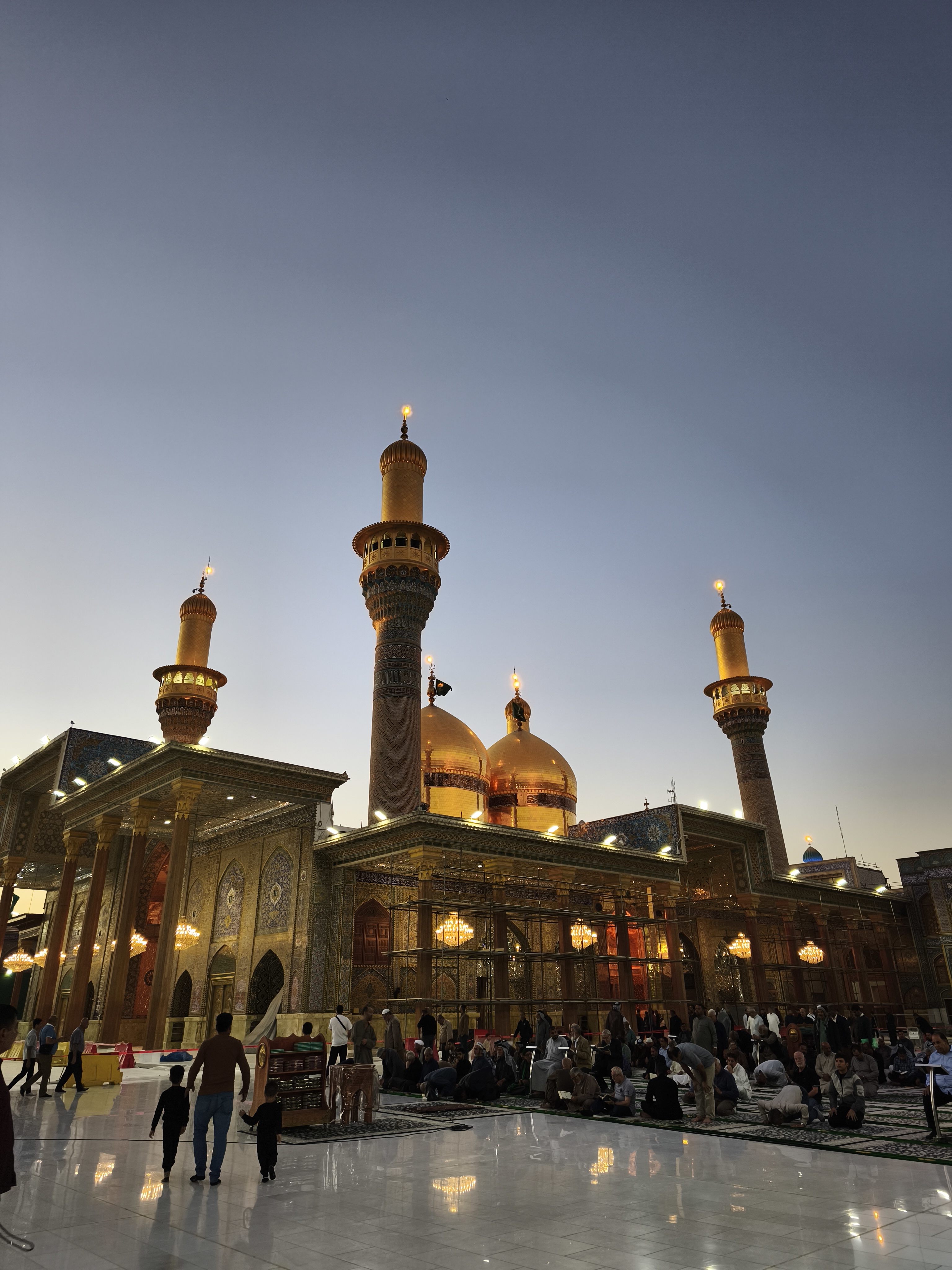 مرقد الامامين الكاظمين (عليهما السلام)