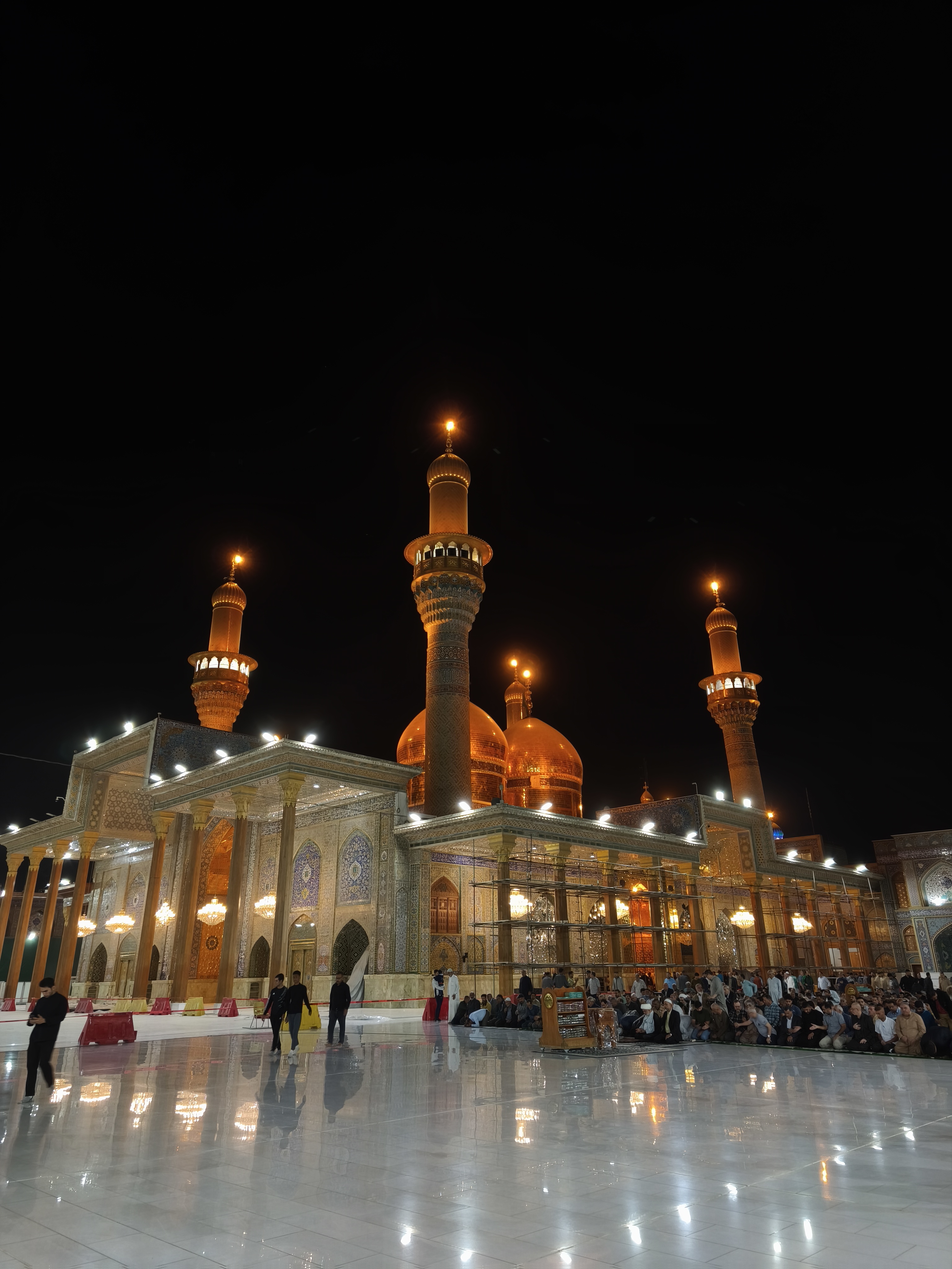 مرقد الامامين الكاظمين (عليهما السلام)