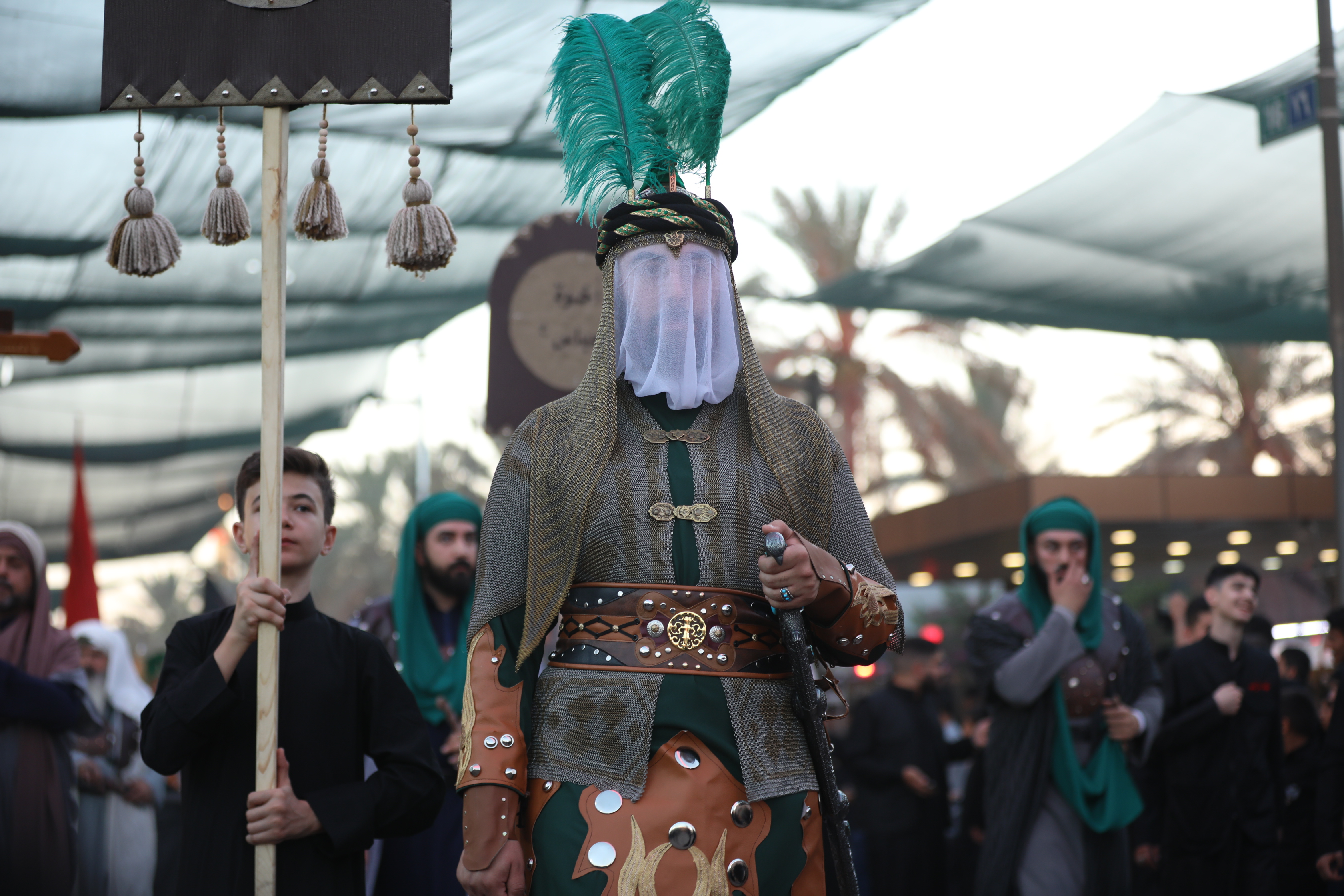 اَلسَّلامُ عَلَيْكَ أَيُّهَا الْعَبْدُ الصَّالِحُ الْمُطِيعُ للهِ وَلِرَسُولِهِ وَلِأَميرِ الْمُؤْمِنينَ وَالْحَسَنِ والْحُسَيْنِ
