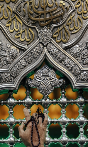 صلى الله عليك يا أبا عبد الله