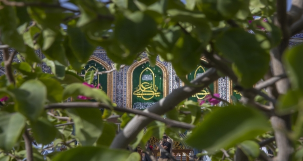 اللهم صل على محمد وآل محمد