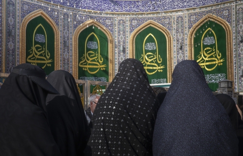 اللهم صل على محمد وآل محمد