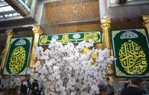 السلام عليك يا قمر بني هاشم