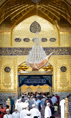 اللهم صل على محمد وآل محمد