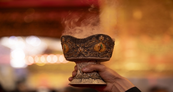 السلام على روضتك العابقة بنفحات النبوة النبوة وعطر الشهادة