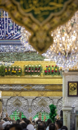  إِنِّي تَوَجَّهْتُ بِكُ لِيَوْمِ فَقْرِي وَحَاجَتِي إِلَىٰ اللهِ،