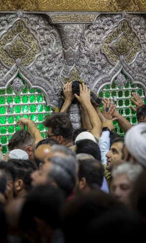 أَسْألُ اللهَ أَن يَّجْعَلَنِي مَعَكُمْ فِي الدُّنْيَا وَالْآخِرَةِ 