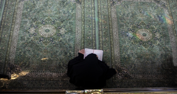 اللهم صل على محمد وال محمد