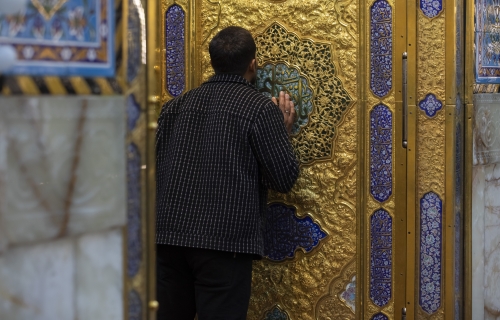  اللهم صل على محمد وال محمد