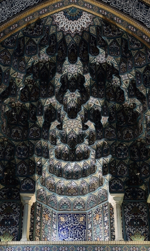 نقوش وزحارف أسلامية في العتبة العلوبة المقدسة