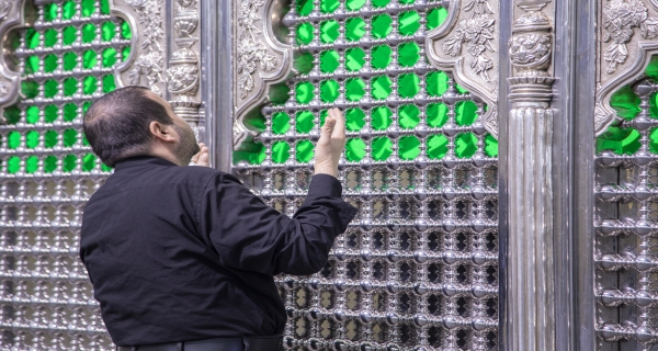 شباك مقام الإمام المهدي (عجل الله فرجه الشريف )