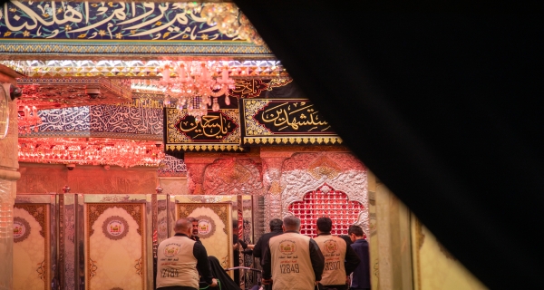 اَلسَّلامُ عَلَيْكَ يَا خِيَرَةَ اللهِ وَابْنَ خِيَرَتِهِ