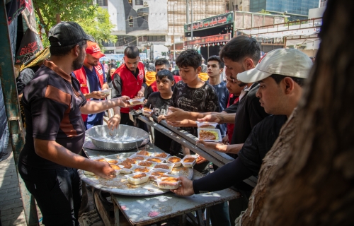  موكب نهضة الامام الحسين (ع) يرحبون بزائري الإمام الحسين (ع)